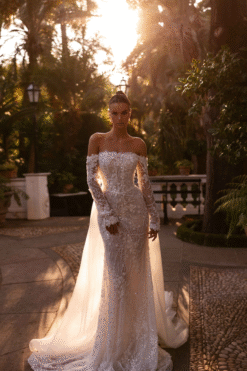 Off-shoulder neckline for an elegant, romantic look