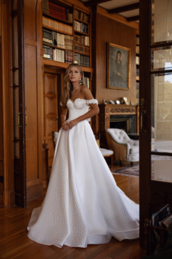 A-line silhouette – Universally flattering and elegant